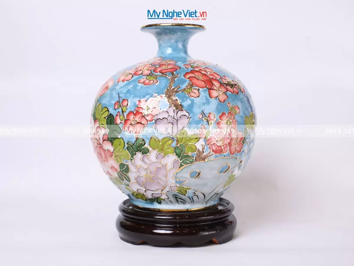 Bình Thu Tài Hút Lộc Vẽ Vàng Kim Hình Sen Và Hoa Mẫu Đơn Đắp Nổi
