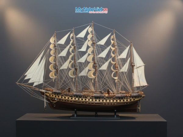 Mô hình thuyền buồm phong thủy France 2 gỗ đen (thân 2.5m) MNV-TB18-2.5m